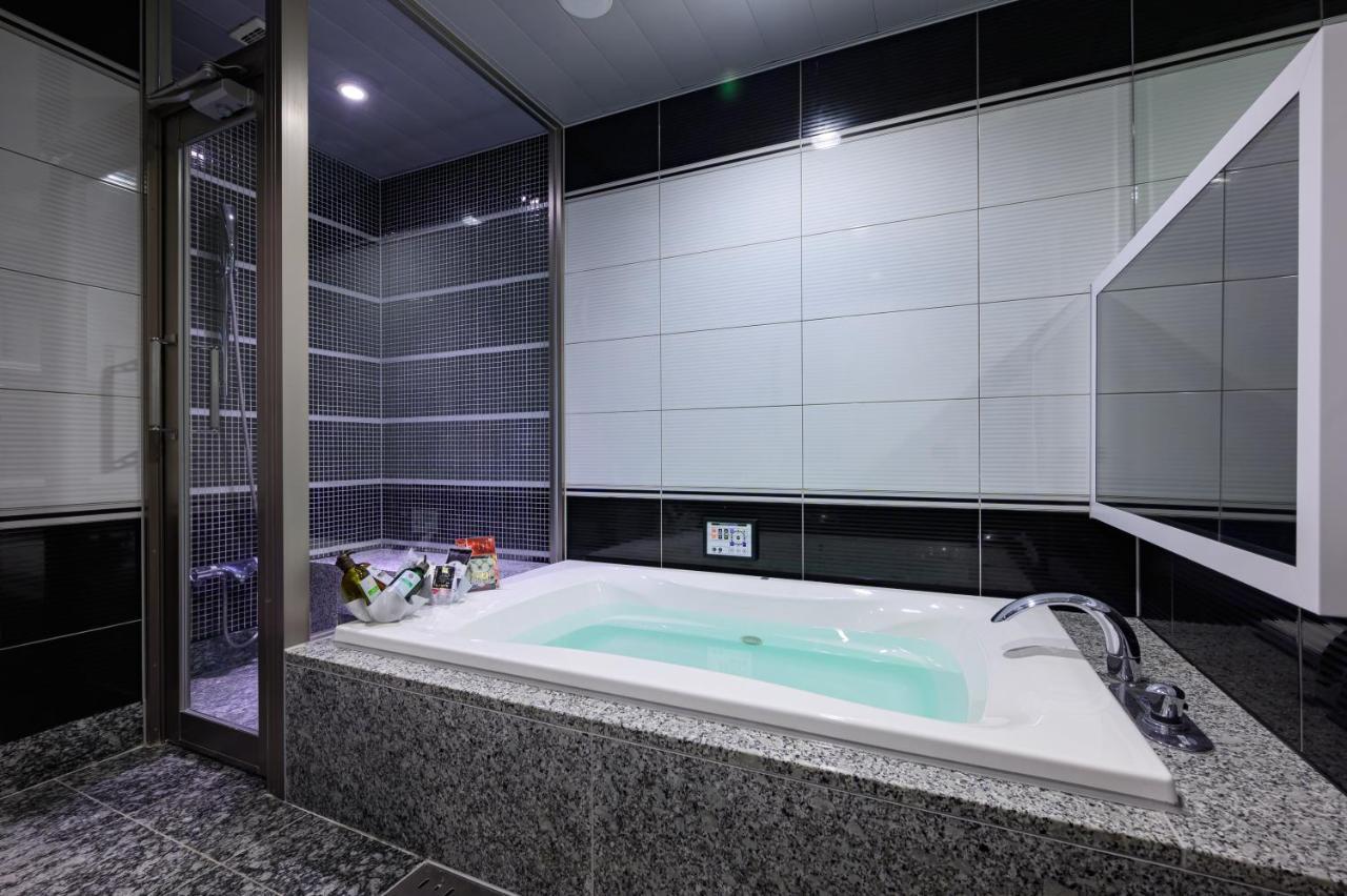 Hotel Dior7つくば Tsuchiura Exteriör bild